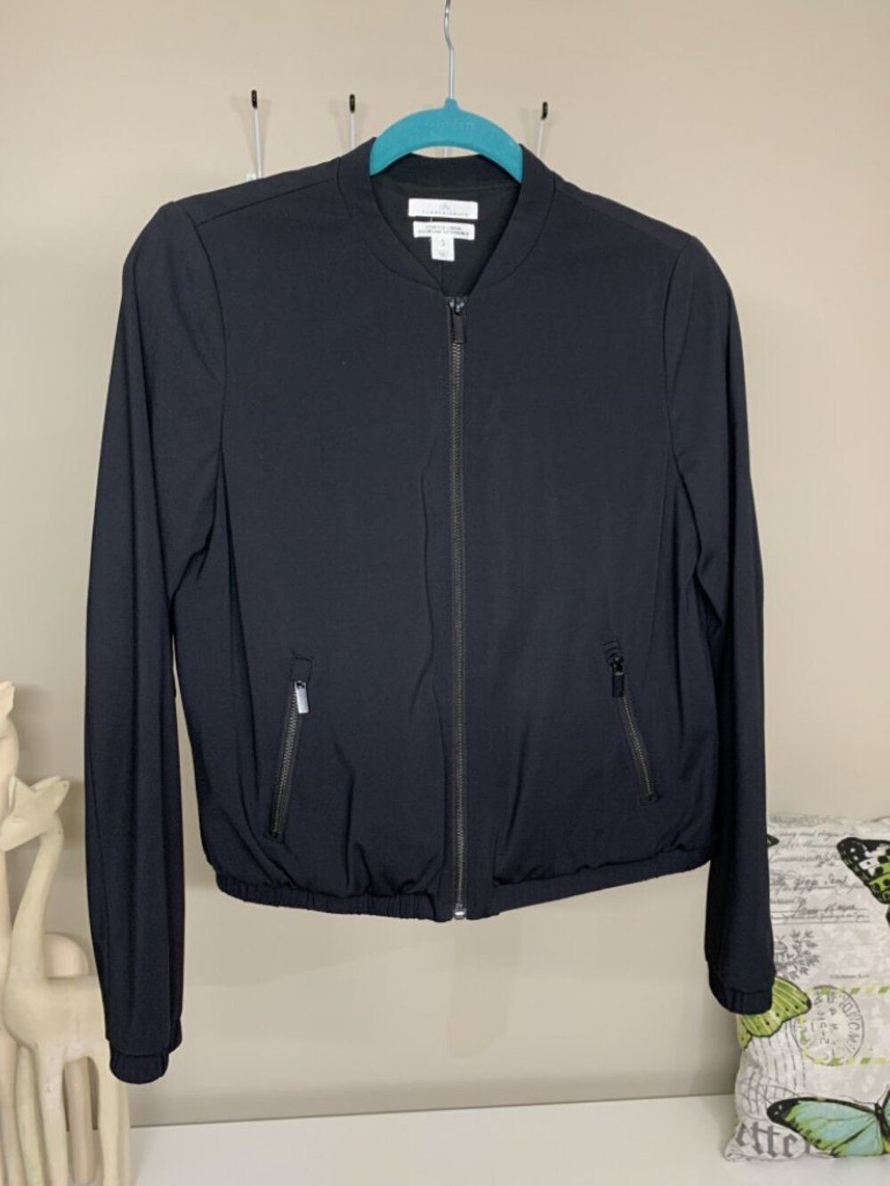 Camber & Grace Elegant Windbreaker-Like Jacket Size SMALL